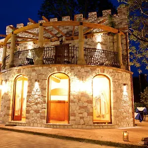 https://corte-dei-templari.it-tuscanyhotel.com
